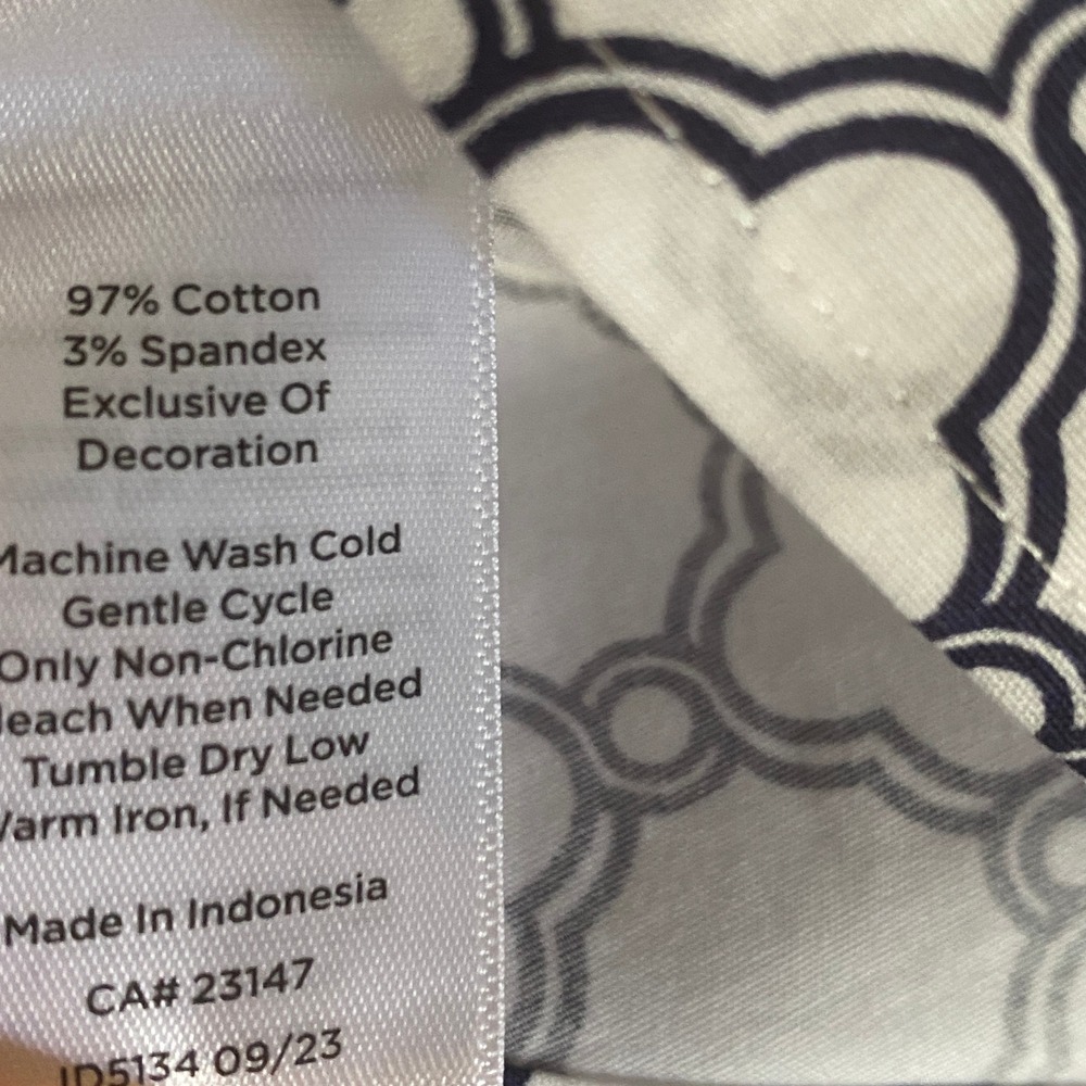 Talbots Women's Long-Sleeved‎ Button-Down Top Size 16 Non-Iron White Navy Blue - Picture 6 of 6